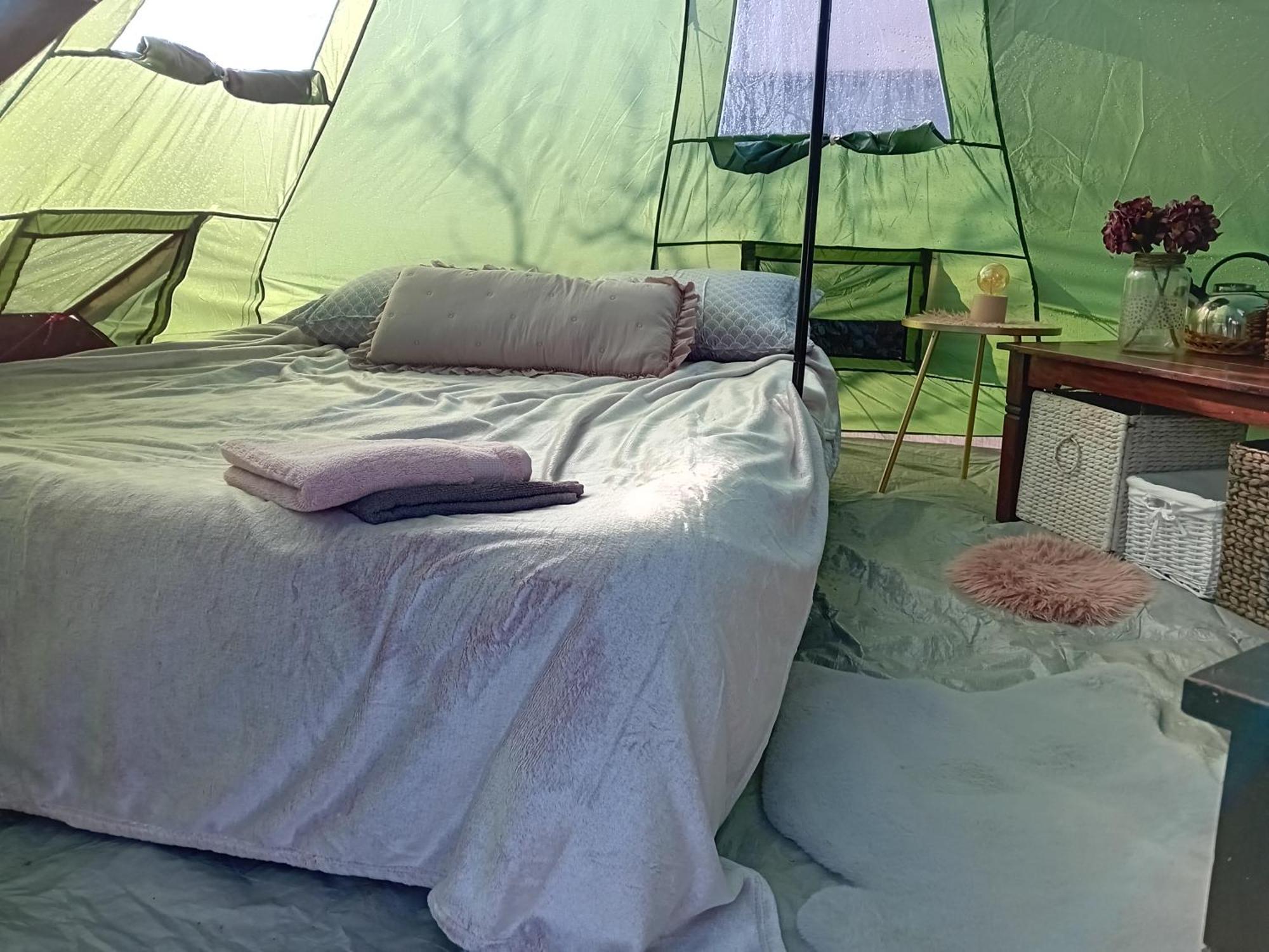 Indian Tent Tipi In Shared Lot And Shared Bathroom Mrse Exteriör bild